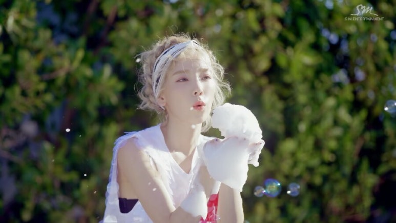 태연 Why 뮤비 해석 (데이터 주의) | 인스티즈